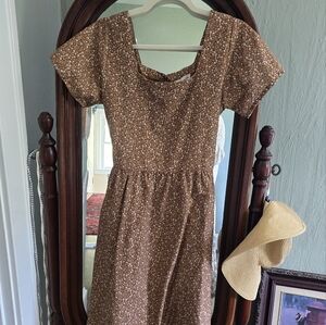 SOLD Little Cottonwood Brown Floral Maple Size Medium